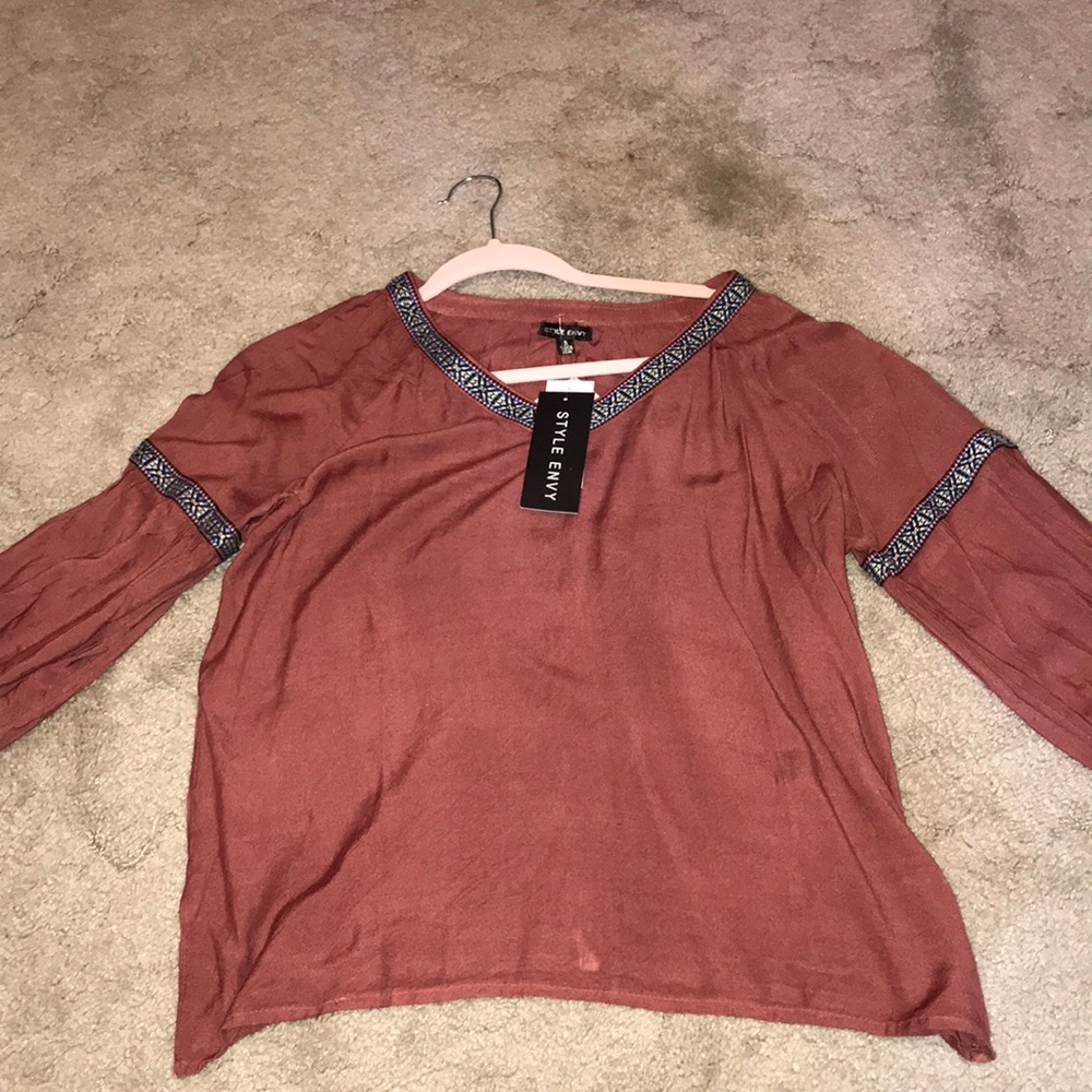 Long sleeve top a detail